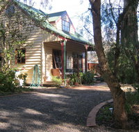 Ballarat cottages incorporating yarrowee cottage and Admirals cottage - Accommodation Brunswick Heads