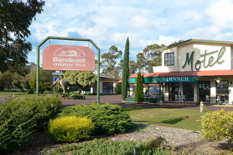 Bandicoot Motor Inn Hamilton - Accommodation Brunswick Heads 2