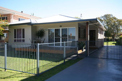 BANYANDAH 557 Ocean Drive NH - Accommodation Brunswick Heads 0