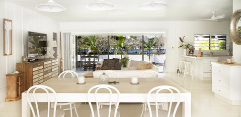Bathers Across The Bay From Port Douglas - Accommodation Brunswick Heads 1
