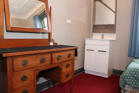 Bayview Hotel - Batemans Bay - Accommodation Brunswick Heads 1