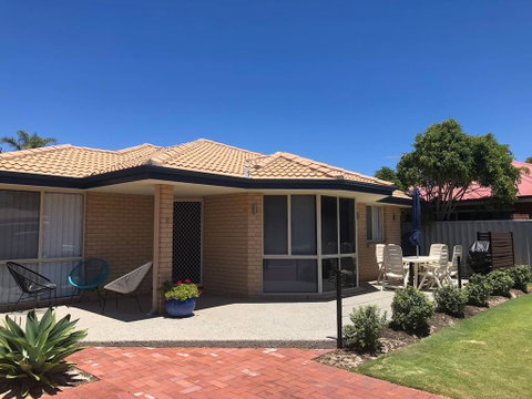 Beach House By The Bay - Accommodation Brunswick Heads 0