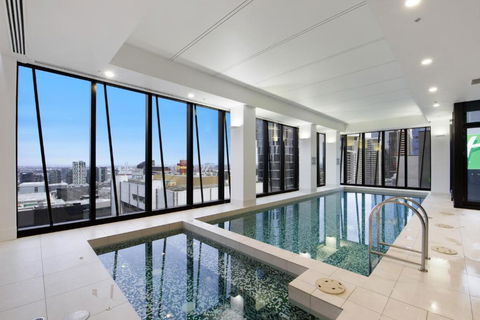REST COLLECTION Studio With Parking On Collins - Accommodation Brunswick Heads 0