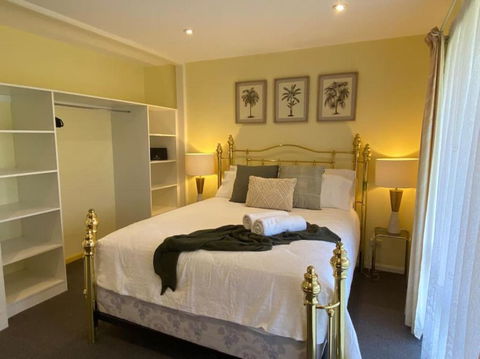 Reel & Relax: 3BR Beach House - Fish, Swim, Surf - Accommodation Brunswick Heads 2