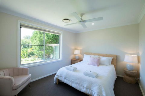 Regand Retreat - Luxurious Family Home, Pool - Accommodation Brunswick Heads 1