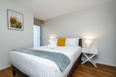 Relaxing 2BR Stay Near South Point Tuggeranong - Accommodation Brunswick Heads 1