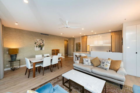 Renai 27 - 2 Bedroom Apt In Manuka - Accommodation Brunswick Heads 0