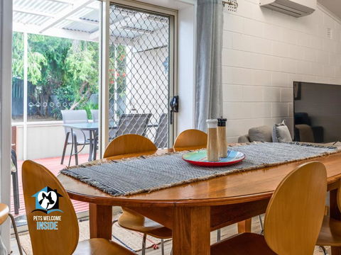 Renovated 3BR One Street To Beach - Accommodation Brunswick Heads 2