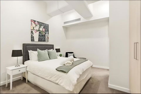 Renovated Warehouse Conversion In Heart Of Sydney - Accommodation Brunswick Heads 3