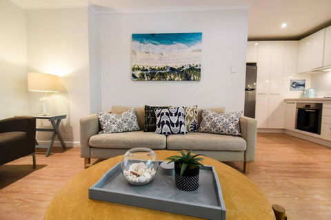 Resort-style Coastal Living With Balcony & Pool - Accommodation Brunswick Heads 0