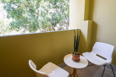 Resort-style Coastal Living With Balcony & Pool - Accommodation Brunswick Heads 3