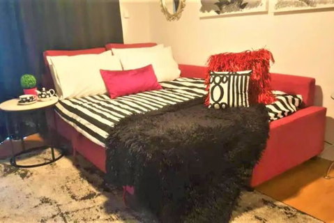 Retro Chic Vibes, Tropical Pool & Prime Location - Accommodation Brunswick Heads 1