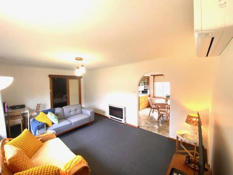 Retro Riverside Redan, Ballarat - Accommodation Brunswick Heads 2