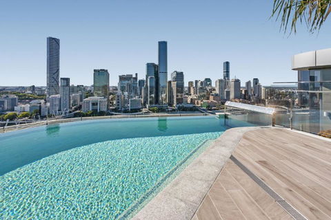 River-View Unit With Rooftop Pool Near Museums - Accommodation Brunswick Heads 0