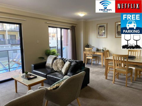 RIVERSIDE CITY VIEW PARKING NETFLIX WIFI WINE FREE - Accommodation Brunswick Heads 0