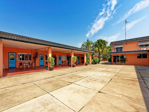Riviera Motel Bundaberg - Accommodation Brunswick Heads 1