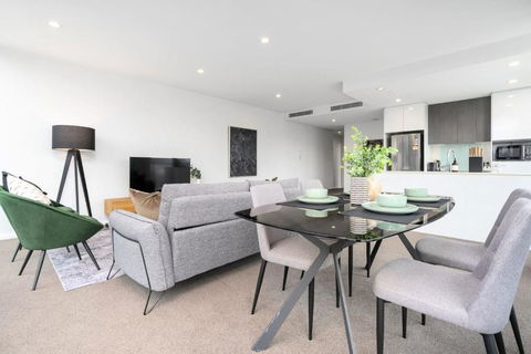 Roomy 2BR 2BA City-Centre Apt - Accommodation Brunswick Heads 1