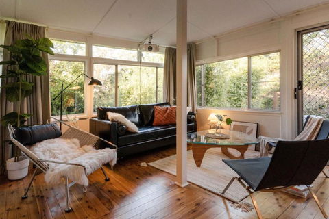 Romantic Garden Cottage With Home Cinema - Accommodation Brunswick Heads 3