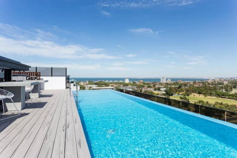 Rooftop Infinity Pool - St Kilda Luxury - Accommodation Brunswick Heads 0