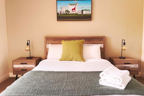 Rooftops On Henrycentre Of West End Cafes - Accommodation Brunswick Heads 0