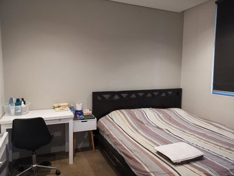 Room With King-size Bed Close To Melbourne CBD & Southern Cross Station - Accommodation Brunswick Heads 0