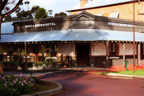 Rose & Crown Hotel - Accommodation Brunswick Heads 0