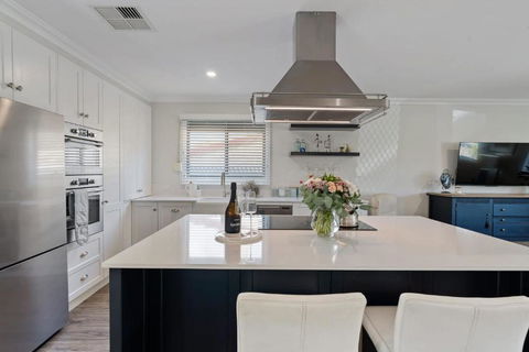 Rose Cottage 3B Hutchinson St Goolwa - Linen Included - Accommodation Brunswick Heads 0