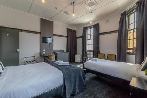 Royal Hotel Ryde - Accommodation Brunswick Heads 3