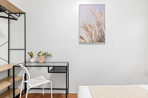Rustic Double Room - Nearby Stations & Stores - Shared Bathroom - Accommodation Brunswick Heads 1