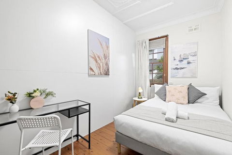 Rustic Double Room - Nearby Stations & Stores - Shared Bathroom - Accommodation Brunswick Heads 0