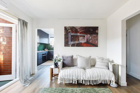 Sage Haven - Laidback St Kilda Beach Living - Accommodation Brunswick Heads 0