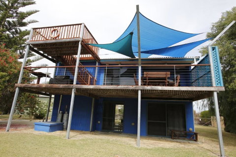 Sail House Overlooking Lancelins Main Park - Accommodation Brunswick Heads 0