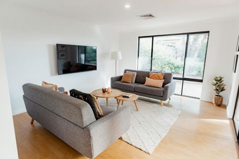 Salhus - Sleep In King Beds & Easy Walk To Town - Accommodation Brunswick Heads 1