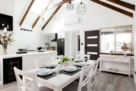 Salt & Pepper; Beautiful Town House In Margs! - Accommodation Brunswick Heads 0