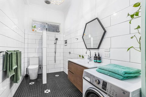 Saltbush Cottage In Fabulous South Fremantle - Accommodation Brunswick Heads 3