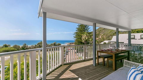 Salty Air Beachside Cottage At Killcare - Accommodation Brunswick Heads 2