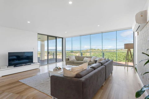 Samphire Middleton-Beach - BYO Linen - Wi-Fi-Luxury-Family - Accommodation Brunswick Heads 0