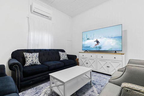 Sandown Beachside Cottage - Accommodation Brunswick Heads 1