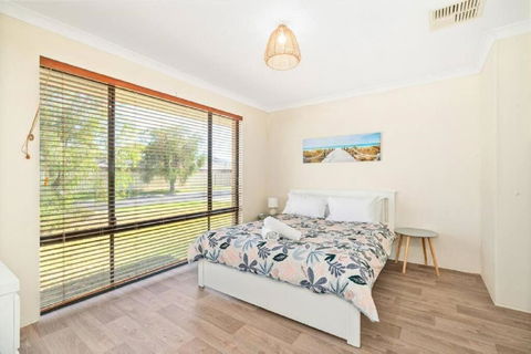 Sandpiper House - Family & Pet Friendly - Accommodation Brunswick Heads 3