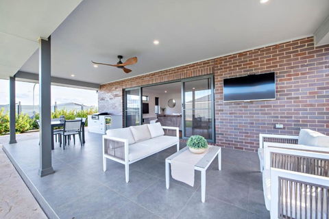 Sandstone - Family Entertainer, Refined Living - Accommodation Brunswick Heads 2