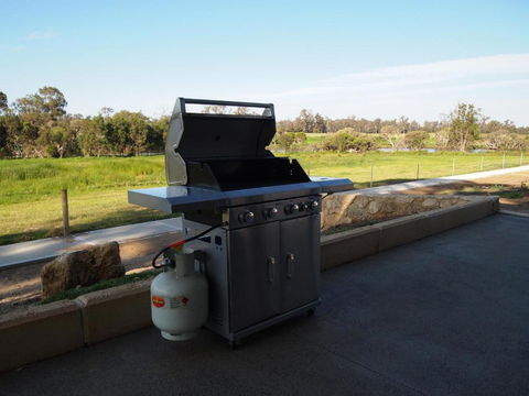 Stirling Estate Chalets - Accommodation Brunswick Heads 0