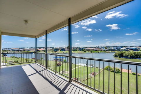 T2 12 Wentworth Pde Hindmarsh Island - No Linen Included - Accommodation Brunswick Heads 2