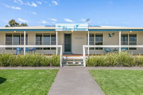 The Blue House On Lake Albert - Accommodation Brunswick Heads 0