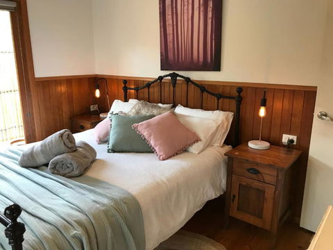 The Green Room Wattle Glen - Accommodation Brunswick Heads 0