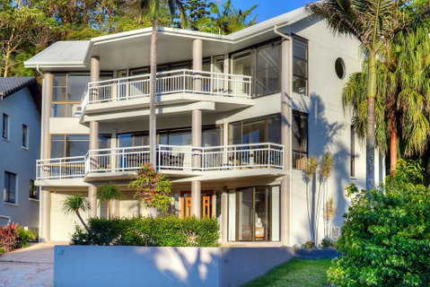 BEACHSIDE MANOR - Walk To The Beach - Accommodation Brunswick Heads 0