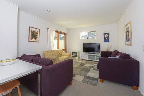 Beloka Close - Modern, Spacious, And Pet Friendly Accommodation - Accommodation Brunswick Heads 2