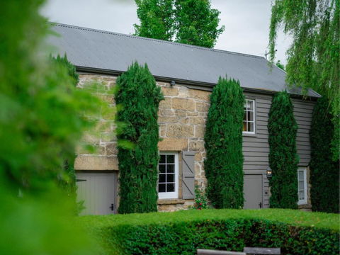 The Red Feather Inn - Accommodation Brunswick Heads 2