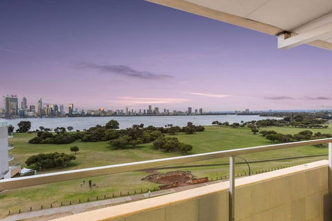 The Swan - Park & River Views Next To Perth Zoo - Accommodation Brunswick Heads 0