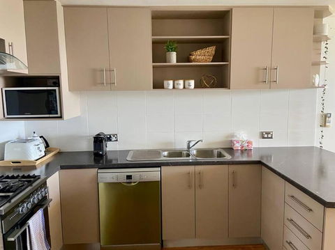 The Swan - Park & River Views Next To Perth Zoo - Accommodation Brunswick Heads 1
