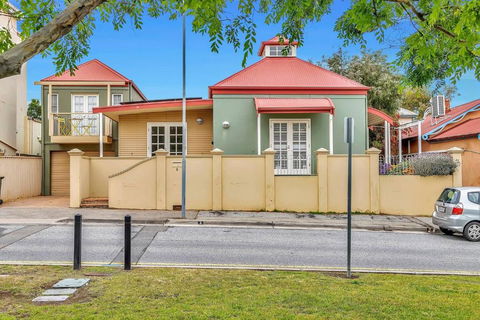 Time And Tide Hideaway - A Spacious Beachside Escape - Accommodation Brunswick Heads 1